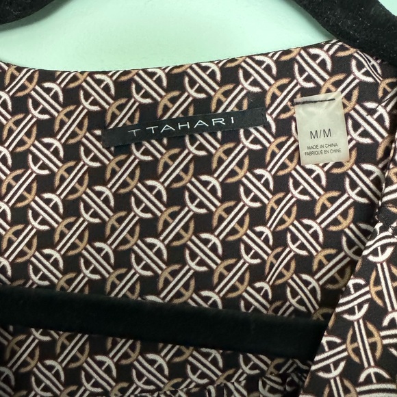 NWOT Tahari crossover long sleeve top size Medium - Picture 3 of 4